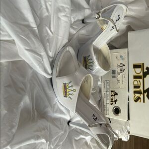 Plats Princess sexy Halloween Costume heels.